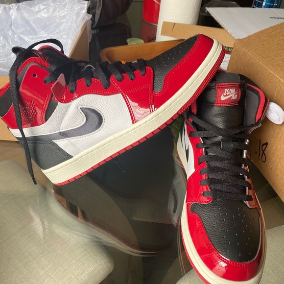 Womens size 11/mens 10 nike air Jordan 1 hight top - Picture 3 of 6